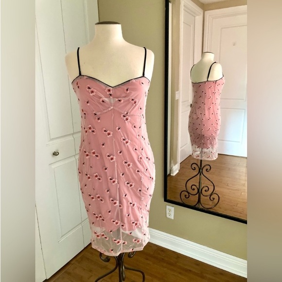 GUESS Michaela Pink Cherry Blossom Mesh Overlay Dress - Picture 6 of 10